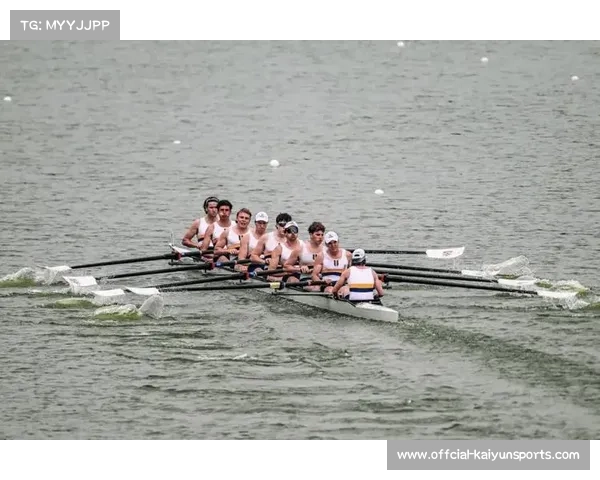 白潭湖生态保护取得新进展 赛艇赛道附近发现珍稀鸟类新巢穴