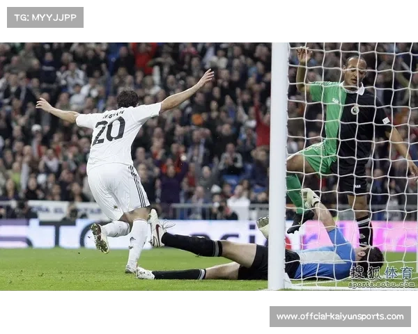 巴萨客场挑战桑坦德竞技，冲击11连胜坎塞洛回归首秀